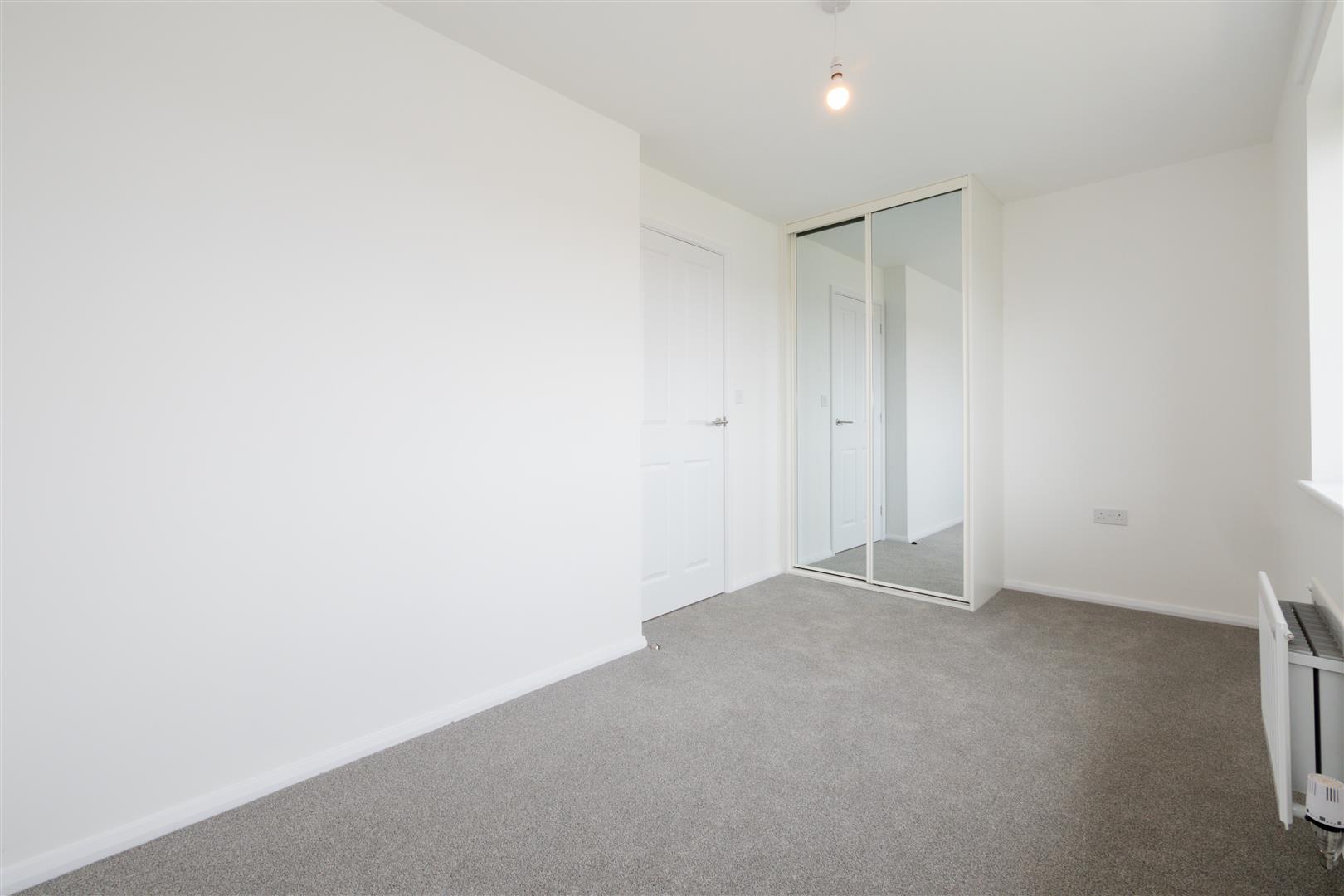 2 Bedroom House To Rent image 11